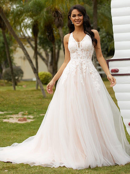 Wholesa  A-Line/Princess Tulle Lace V-neck Sleeveless Court Train Wedding Dresses