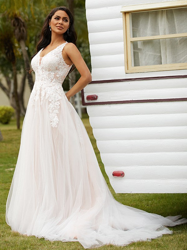 Wholesa  A-Line/Princess Tulle Lace V-neck Sleeveless Court Train Wedding Dresses