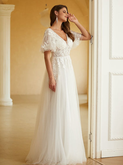 Wholesa A-Line/Princess Tulle Lace V-neck Short Sleeves Floor-Length Wedding Dresses