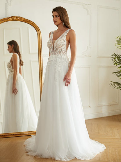 Wholesa A-Line/Princess Tulle Applique V-neck Sleeveless Sweep/Brush Train Wedding Dresses