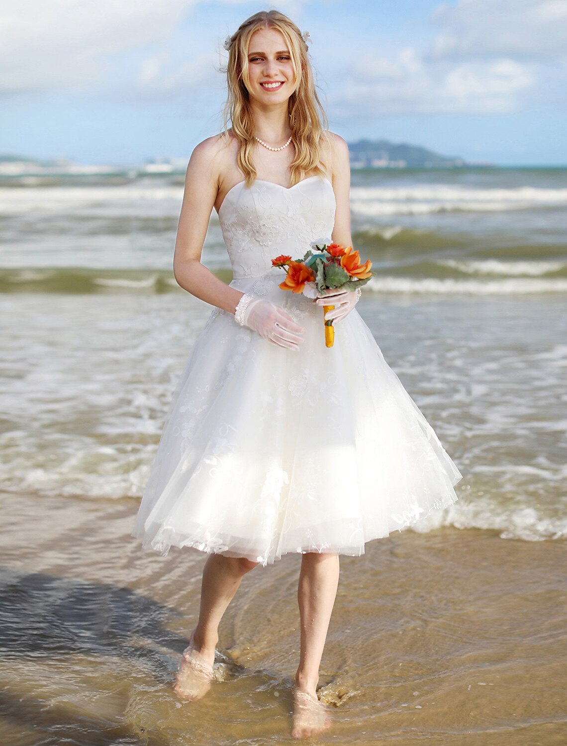 wholesale  Hall Boho Wedding Dresses A-Line Sweetheart Strapless Knee Length Lace Bridal Gowns With Lace