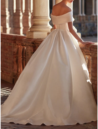 Wholesa Formal Wedding Dresses A-Line Off Shoulder Short Sleeve Court Train Satin Bridal Gowns With Pleats Solid Color