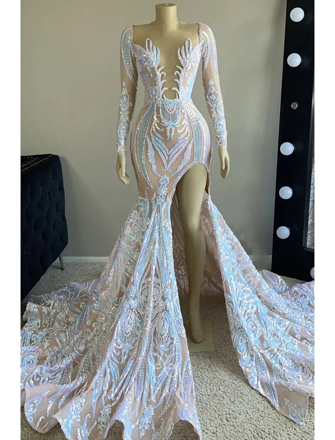 Wholesa Mermaid / Trumpet Evening Gown Floral Dress Carnival Formal Chapel Train Long Sleeve V Neck African American Sequined Backless with Sequin Slit