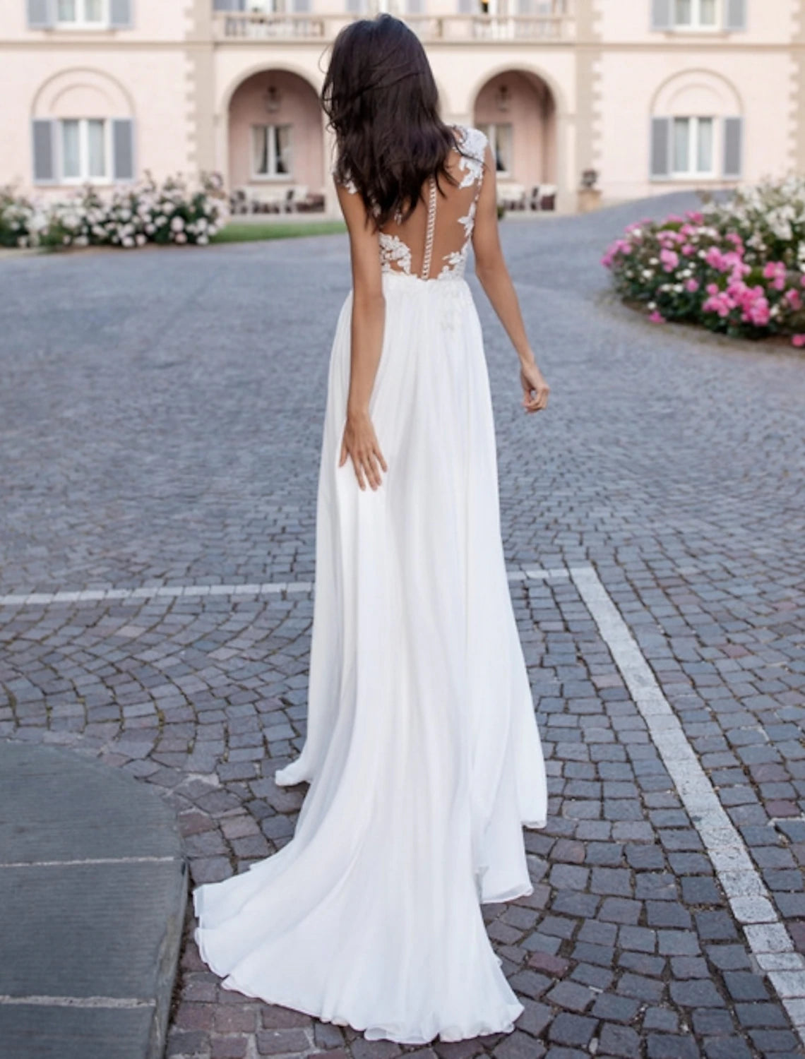 Wholesale Beach Open Back Wedding Dresses A-Line Illusion Neck Cap Sleeve Sweep / Brush Train Chiffon Bridal Gowns With Appliques Split Front 2023 Summer Wedding Party