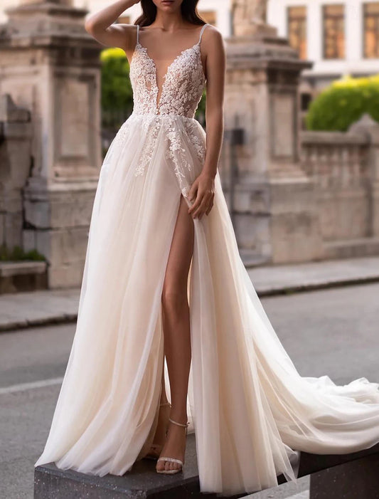 Wholesa Beach Boho Wedding Dresses A-Line Camisole V Neck Sleeveless Court Train Tulle Bridal Gowns With Embroidery Appliques