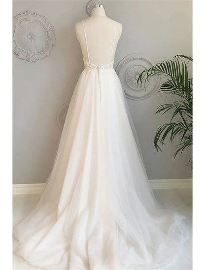 wholesale  Beach Wedding Dresses A-Line Sweetheart Camisole Spaghetti Strap Court Train Lace Bridal Gowns With Buttons Appliques