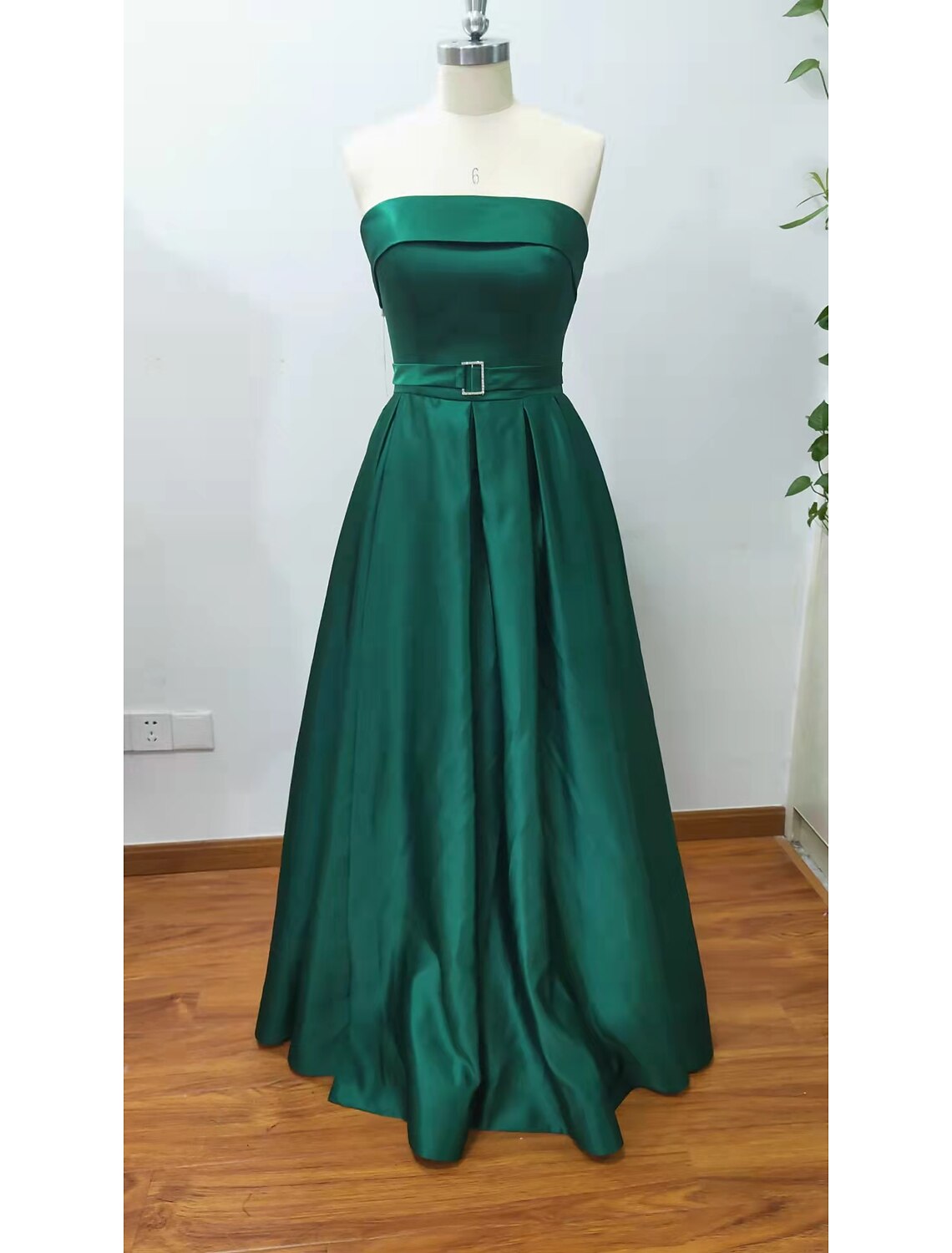 wholesale A-Line Prom Dresses Minimalist Dress Wedding Guest Floor Length Sleeveless Strapless Lace with Pleats Slit