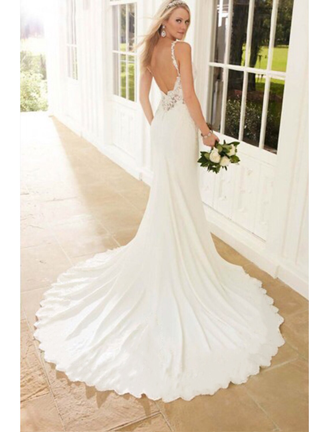 Wholesale Engagement Open Back Sexy Formal Wedding Dresses Mermaid / Trumpet V Neck Sleeveless Chapel Train Lace Bridal Gowns With Appliques 2023 Summer Wedding Party