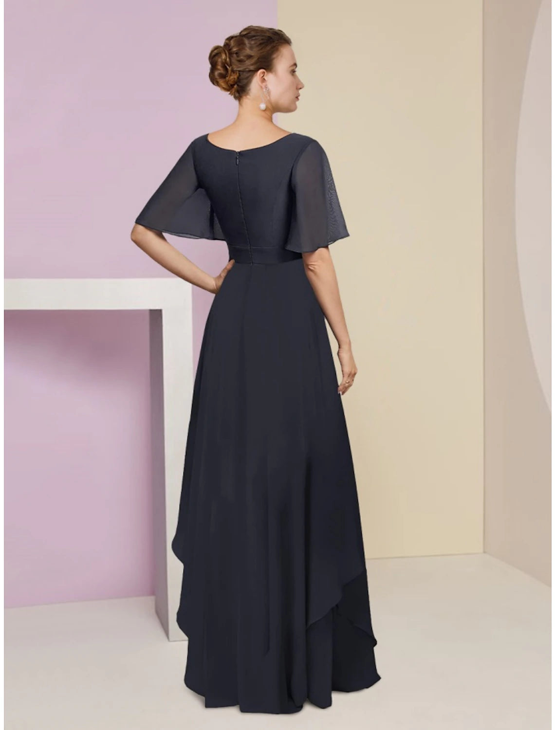 Wholesa  A-Line Mother of the Bride Dress Wedding Guest Elegant V Neck Floor Length Chiffon Short Sleeve with Crystal Brooch Ruching