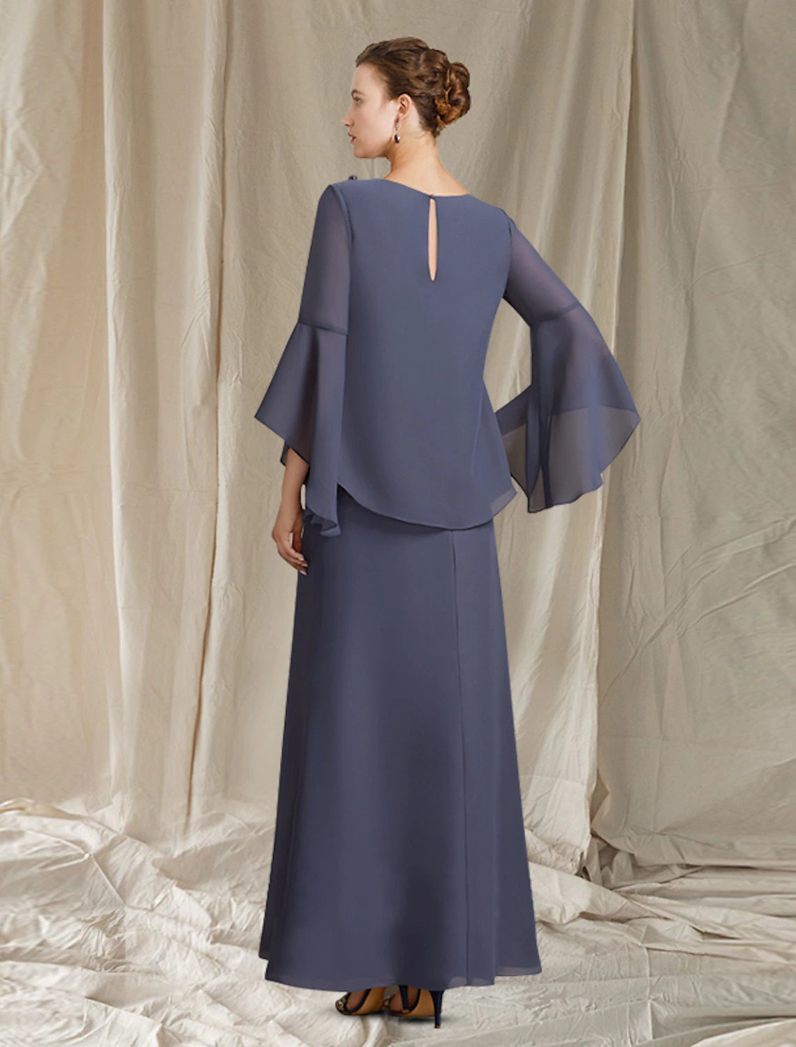 wholesale  A-Line Mother of the Bride Dress Plus Size Elegant Jewel Neck Ankle Length Chiffon Long Sleeve with Flower