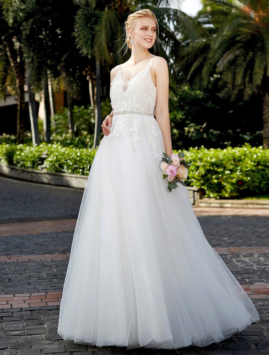 wholesale  Reception Wedding Dresses A-Line Plunging Neck Sleeveless Floor Length Tulle Over Lace Bridal Gowns With Sashes / Ribbons Beading