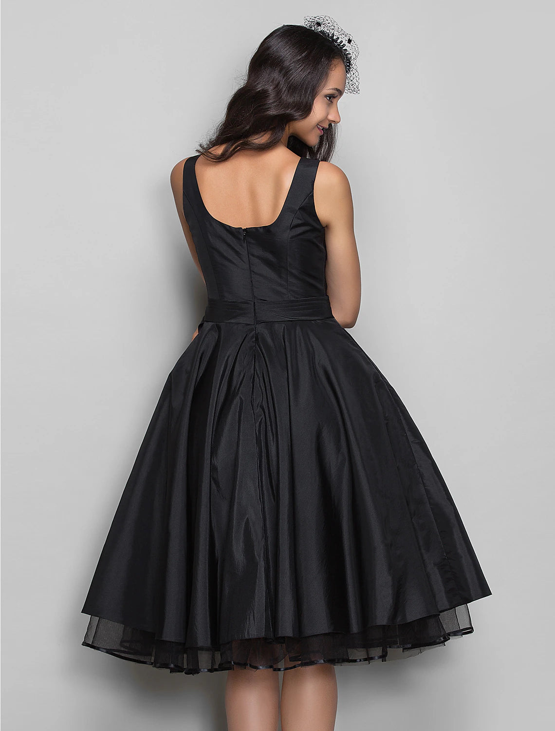 Wholesa  A-Line Cocktail Black Dress Plus Size Vintage Dress Halloween Wedding Guest Knee Length Sleeveless V Neck Taffeta with Pleats Crystals