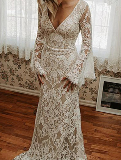 Wholesa Beach Vintage Open Back Boho Wedding Dresses Mermaid / Trumpet V Neck Long Sleeve Court Train Lace Bridal Gowns With Appliques