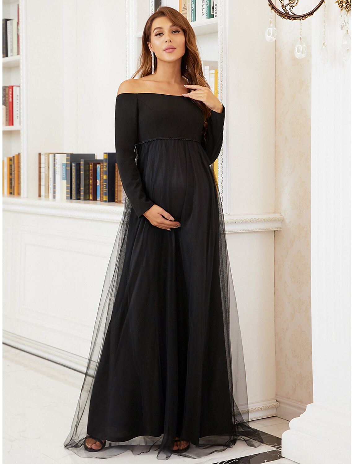 wholesale  A-Line Mother of the Bride Dress Maternity Elegant Off Shoulder Floor Length Tulle Long Sleeve with Tier