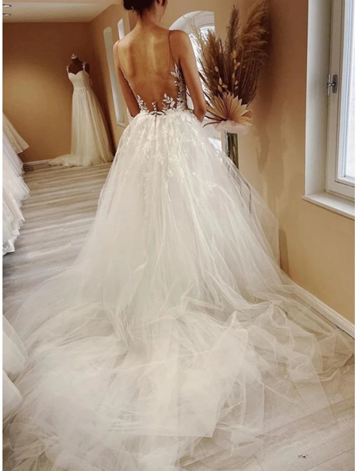 Wholesa Beach Formal Wedding Dresses Ball Gown Illusion Neck Sleeveless Court Train Lace Bridal Gowns With Pleats