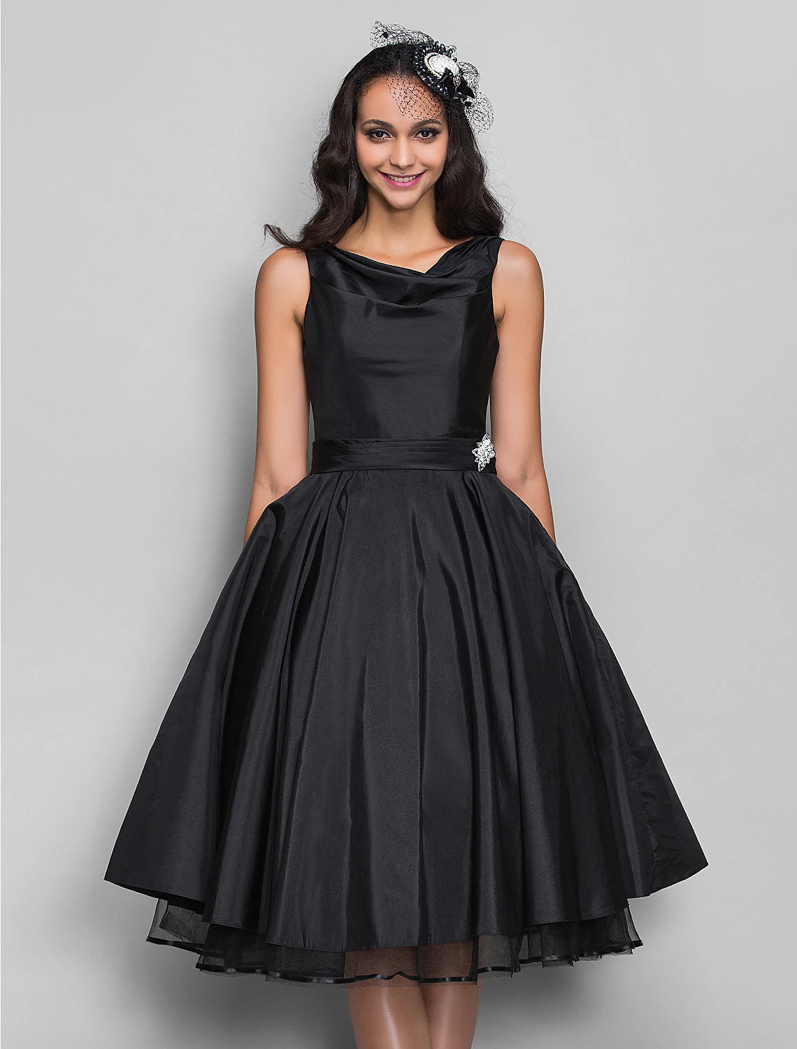 Wholesa  A-Line Cocktail Black Dress Plus Size Vintage Dress Halloween Wedding Guest Knee Length Sleeveless V Neck Taffeta with Pleats Crystals