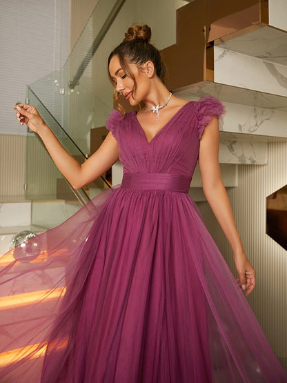 Wholesa A-Line/Princess Tulle Ruffles V-neck Sleeveless Floor-Length Dresses