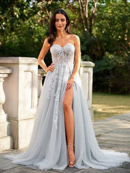 Wholesa A-Line/Princess Tulle Applique Sweetheart Sleeveless Court Train Dresses