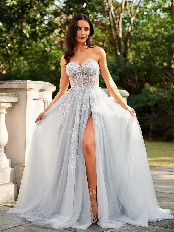 Wholesa A-Line/Princess Tulle Applique Sweetheart Sleeveless Court Train Dresses