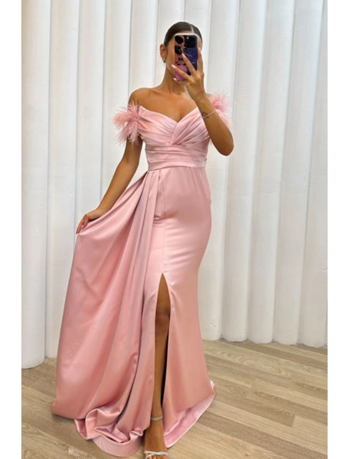 Wholesa A-Line Evening Gown High Split Dress Formal Fall Sweep / Brush Train Short Sleeve Off Shoulder Satin with Feather Ruched Slit