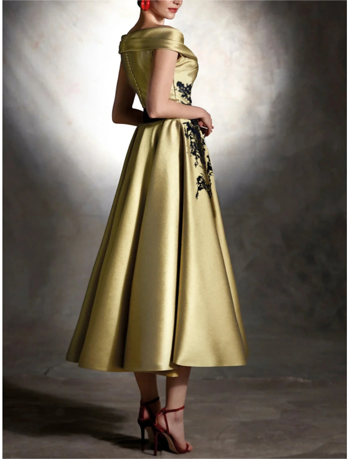 Wholesa  A-Line Cocktail Champagne Gold Dresses Vintage Dress Formal Wedding Guest Tea Length Sleeveless Off Shoulder Satin with Pleats Appliques