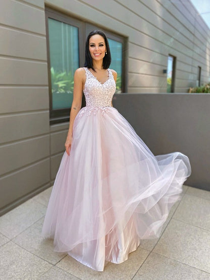 Wholesa A-Line/Princess V-neck Sleeveless Applique Tulle Floor-Length Dresses