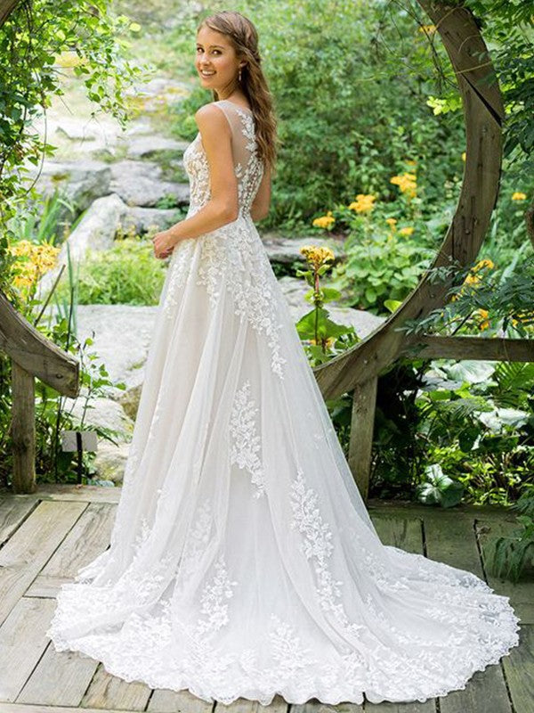 Wholesa A-Line/Princess Lace Applique Scoop Sleeveless Sweep/Brush Train Wedding Dresses