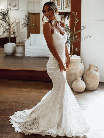 Wholesa Sheath/Column Lace V-neck Sleeveless Court Train Wedding Dresses