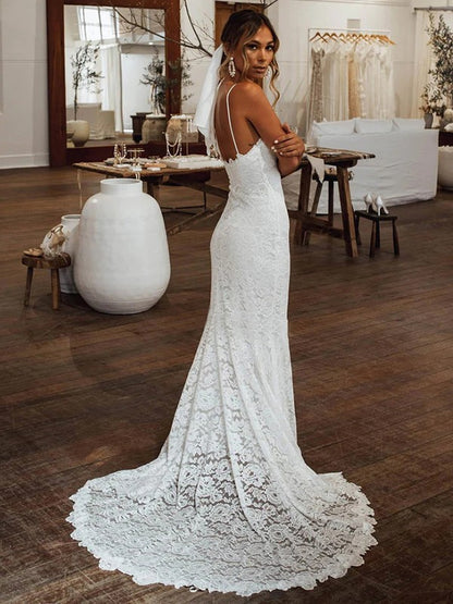 Wholesa Sheath/Column Lace V-neck Sleeveless Court Train Wedding Dresses