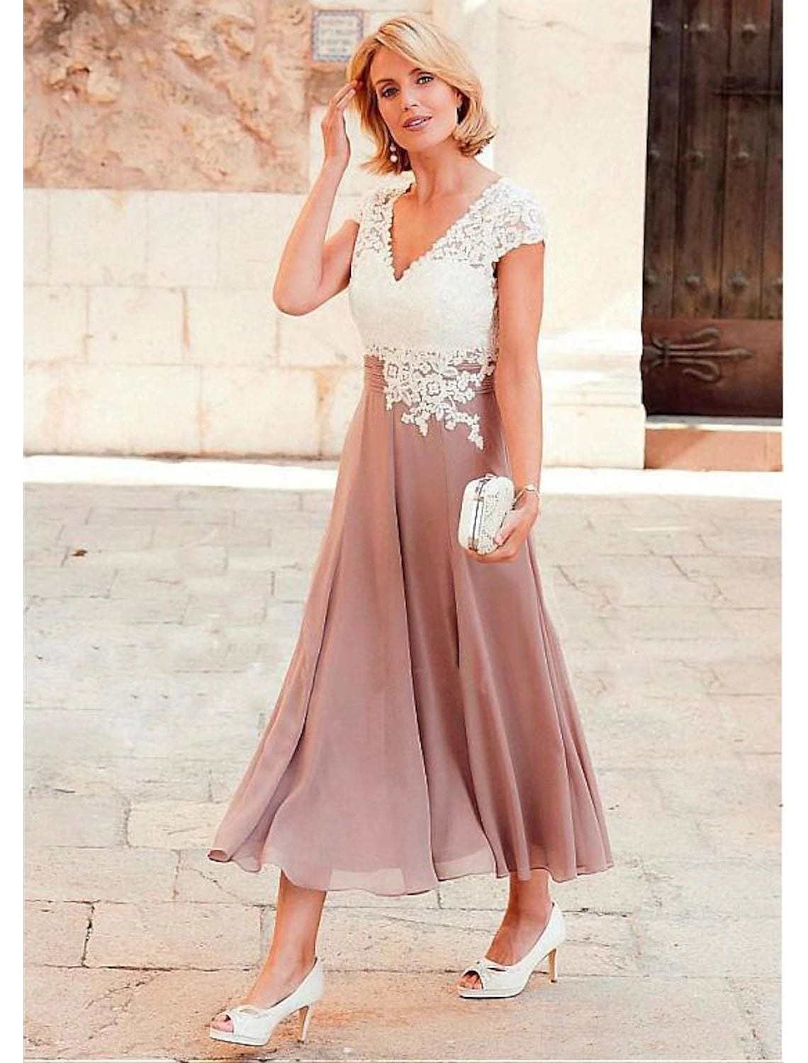 Wholesa  A-Line Mother of the Bride Dress Plus Size V Neck Tea Length Chiffon Lace Short Sleeve with Lace Ruching