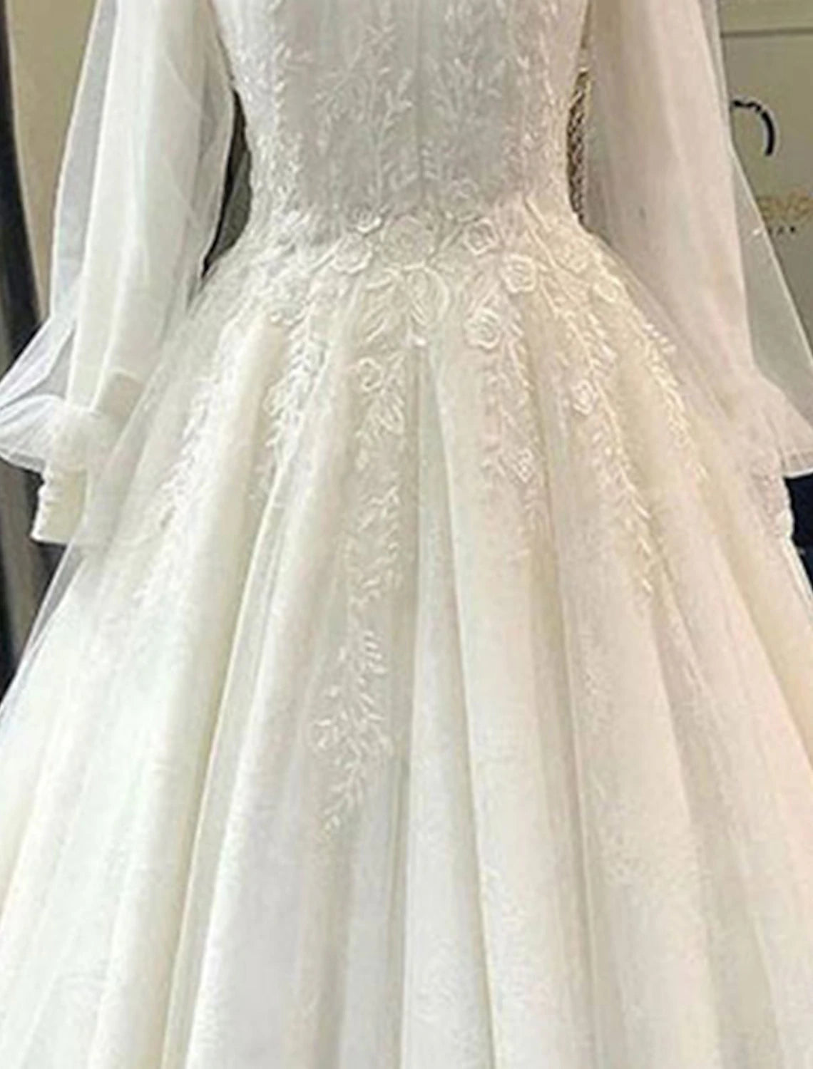 Wholesa Engagement Vintage 1940s / 1950s Formal Wedding Dresses Ball Gown High Neck Long Sleeve Court Train Lace Bridal Gowns With Pleats Appliques