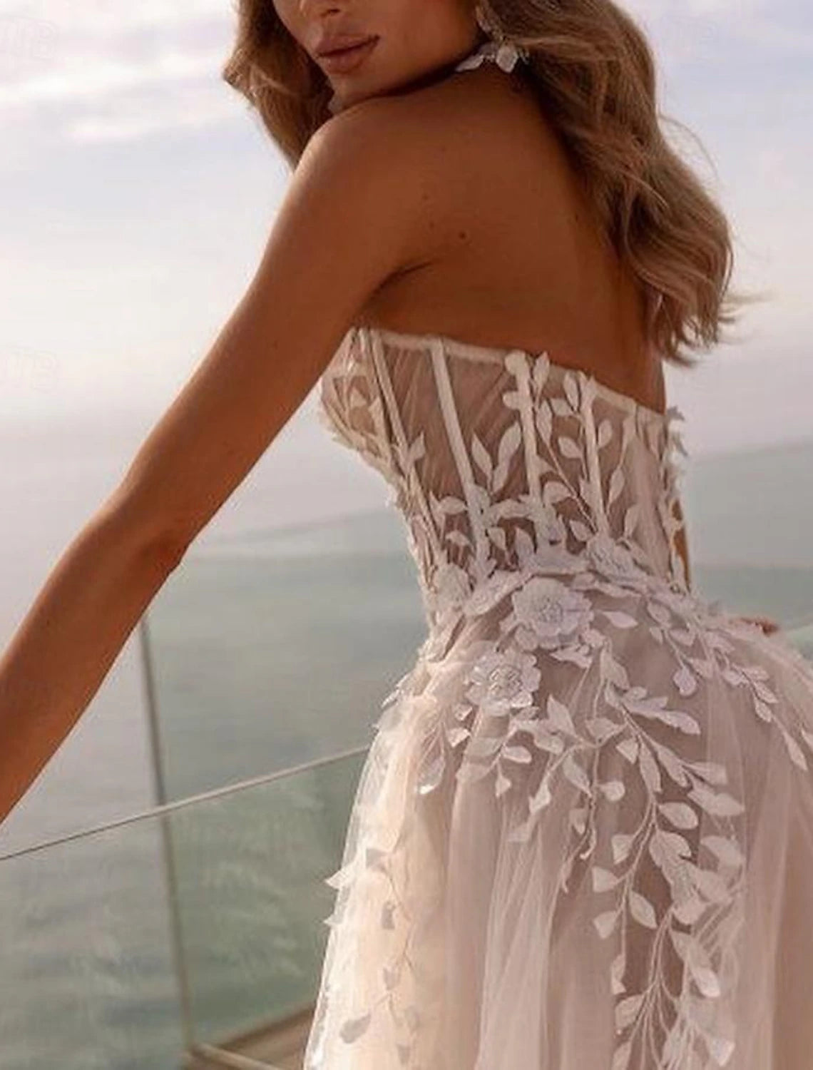 Wholesa Beach Open Back Formal Wedding Dresses Ball Gown Sweetheart Sleeveless Sweep / Brush Train Tulle Bridal Gowns With Appliques Solid Color