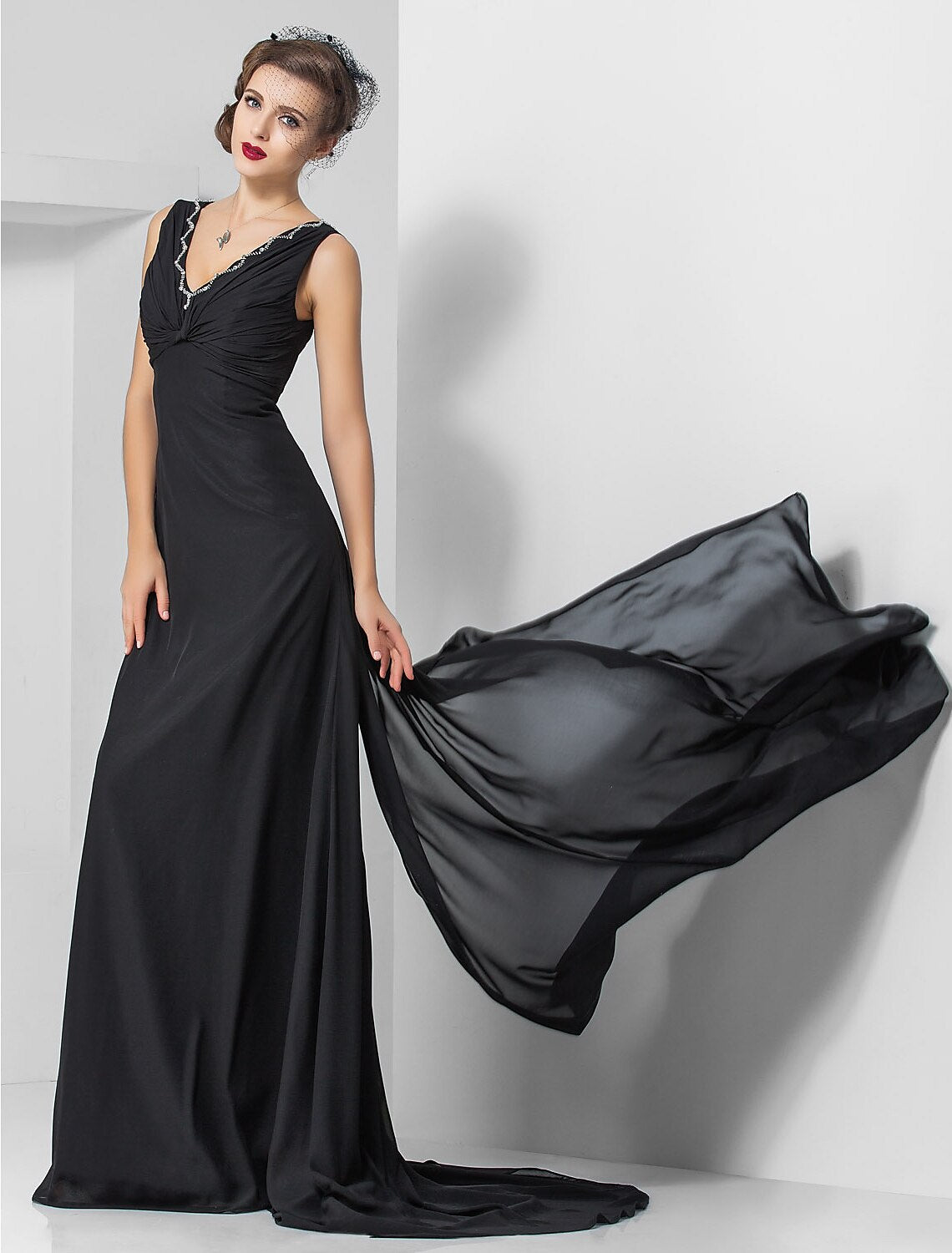 Wholesa Sheath / Column Elegant Engagement Formal Evening Dress V Neck Sleeveless Sweep / Brush Train Chiffon with Crystals Draping