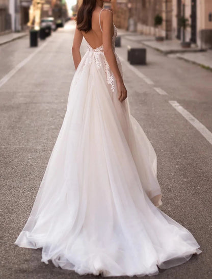 Wholesa Beach Boho Wedding Dresses A-Line Camisole V Neck Sleeveless Court Train Tulle Bridal Gowns With Embroidery Appliques