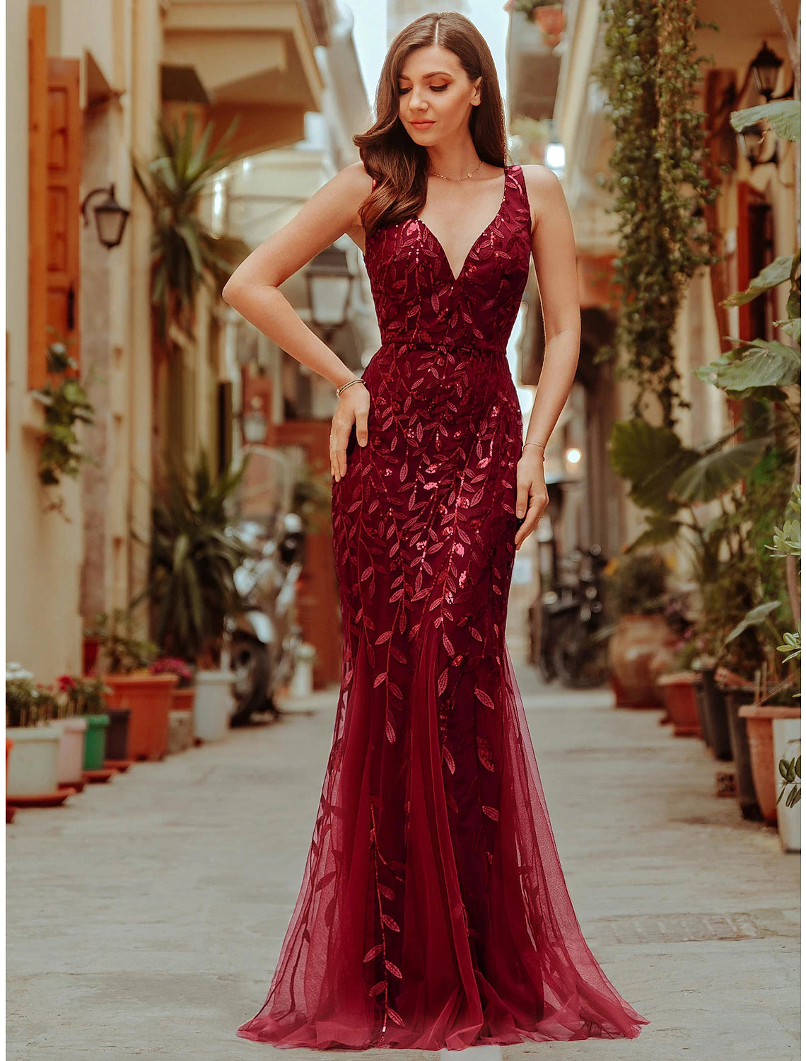 Wholesa  Mermaid Dress Sparkle Christmas Red Green Dress Prom Formal Evening Valentine‘s Day Dress V Neck V Back Sleeveless Floor Length Tulle with Sequin Appliques