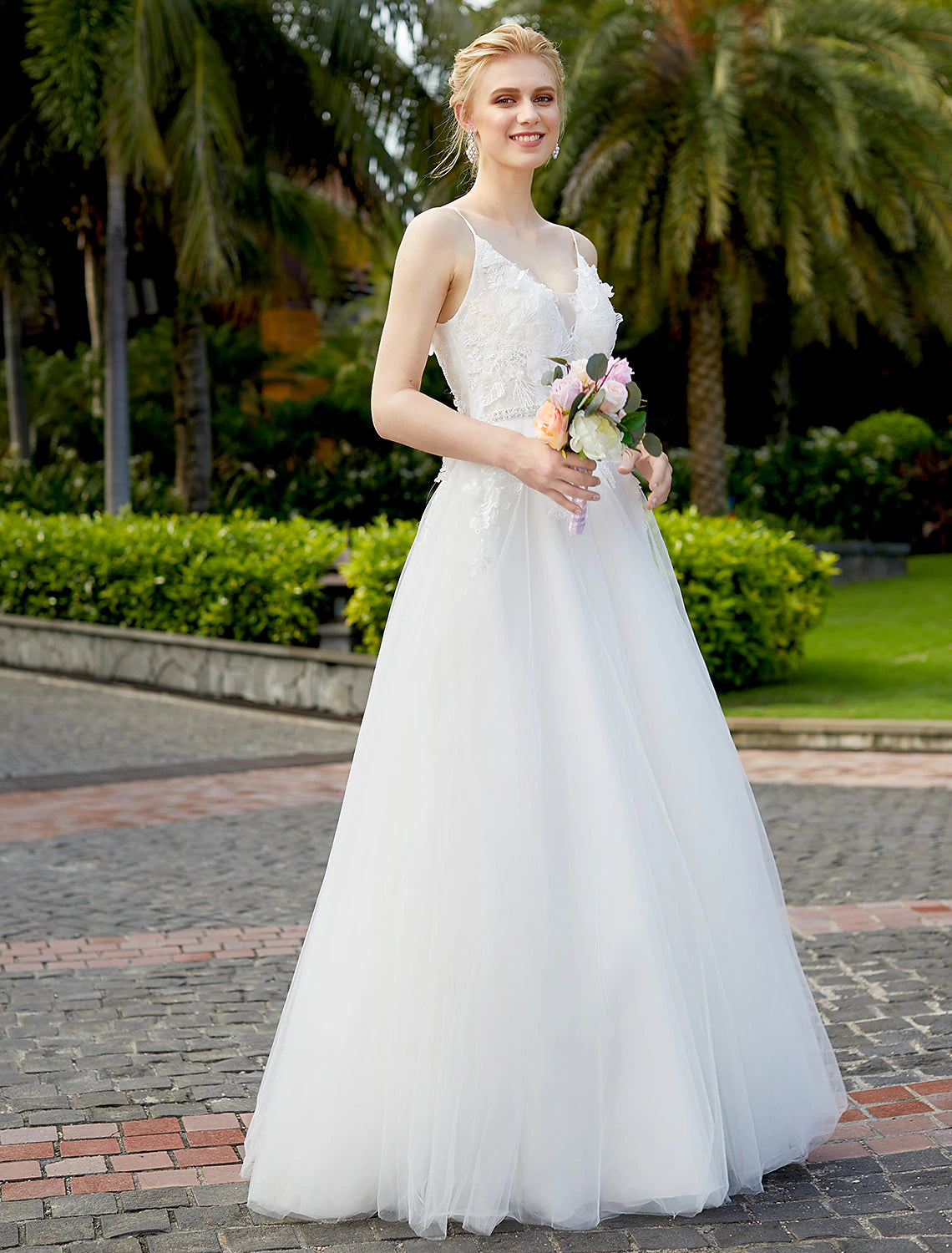 wholesale  Reception Wedding Dresses A-Line Plunging Neck Sleeveless Floor Length Tulle Over Lace Bridal Gowns With Sashes / Ribbons Beading