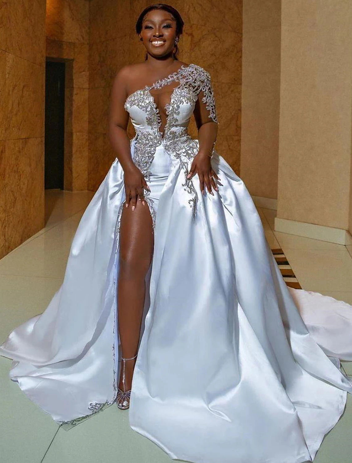 Wholesa Formal Wedding Dresses Ball Gown One Shoulder Regular Straps Court Train Satin Bridal Gowns With Beading Split Front