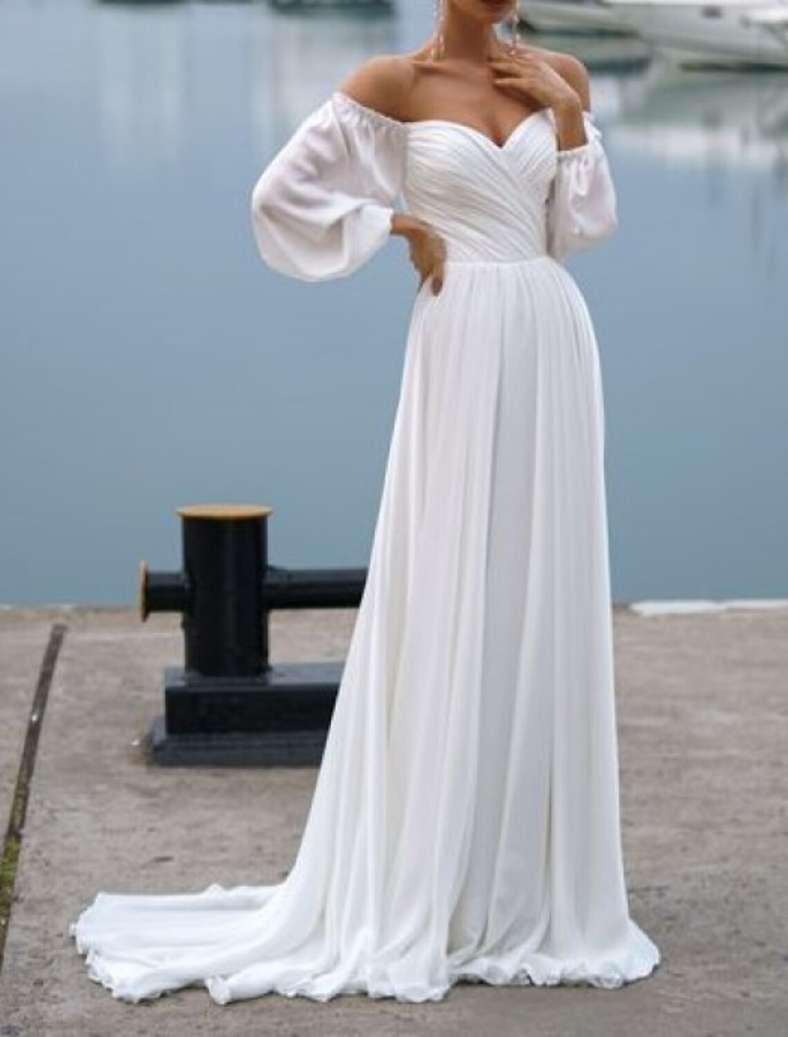 Wholesale Beach Casual Wedding Dresses A-Line Off Shoulder Long Sleeve Sweep / Brush Train Chiffon Bridal Gowns With Ruched Solid Color Summer Wedding Party