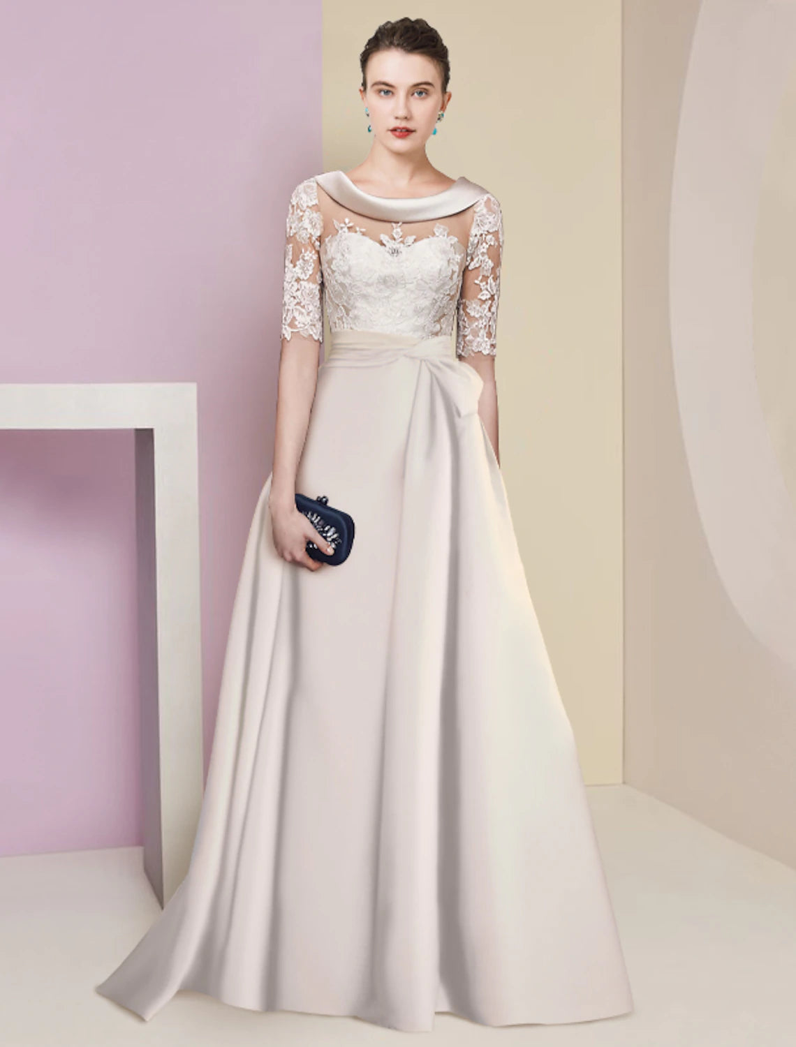 Wholesa  A-Line Mother of the Bride Dress Formal Elegant Scoop Neck Floor Length Satin Lace Half Sleeve with Appliques